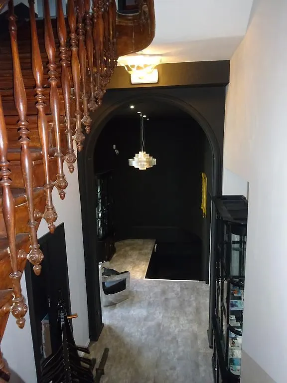All In One Bruselas Bed and breakfast