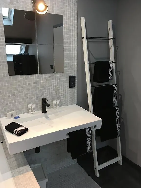 All In One Bed & Breakfast Brussels 4*,